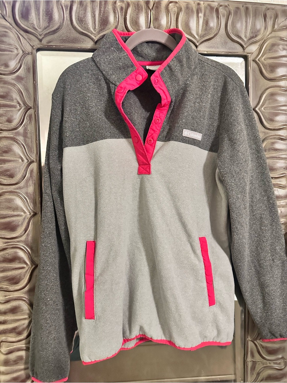 Columbia Women's Gray Two-Tone Fleece Pullover with Pink Trim